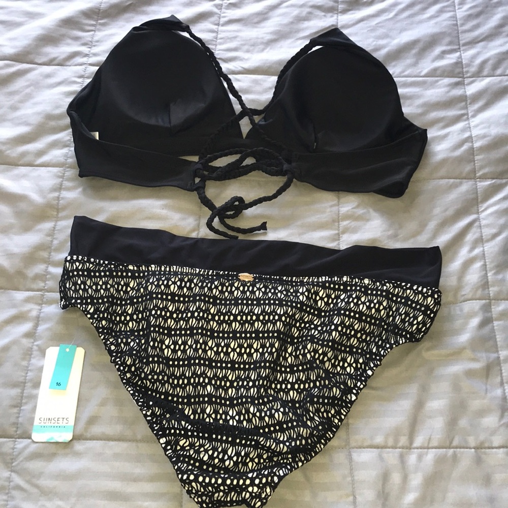 Bikini Set NWT - Picture 2 of 4